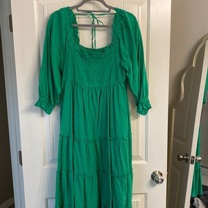 Crown & Ivy Maxi Dress in Kelly Green